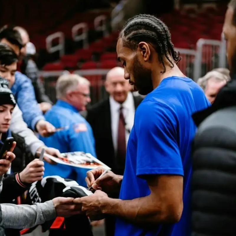 篮球NBA球队教练强调防守纪律（NBA球队主教练强调防守纪律性）