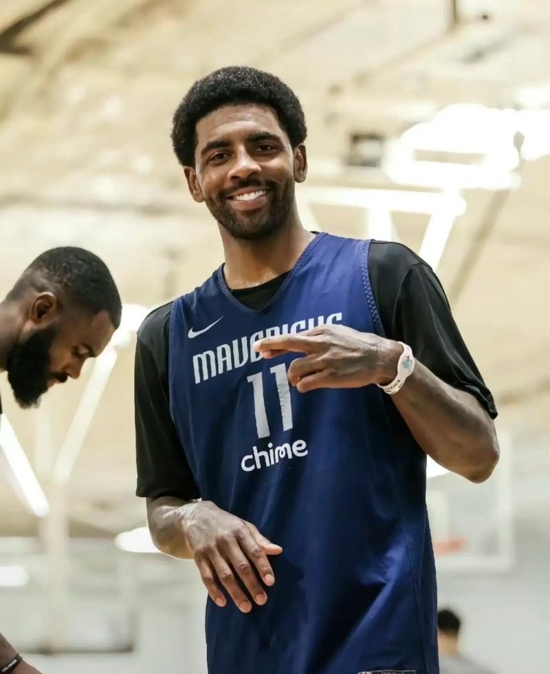 国际米兰圆领卫衣，太漂亮啦想要（国际米兰圆领卫衣，美到想入手）