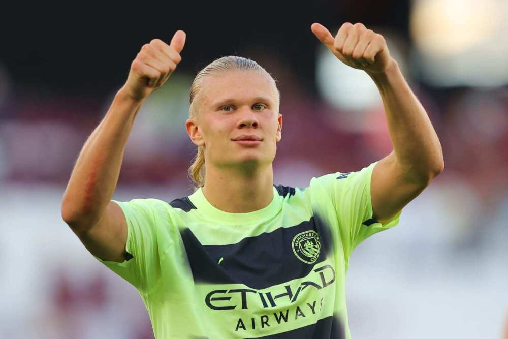 阿尔内·斯洛特将离任利物浦，前队星力荐“十年最佳人选克洛普”接任（斯洛特将告别利物浦，前队名宿力挺“十年最佳人选”克洛普接棒）