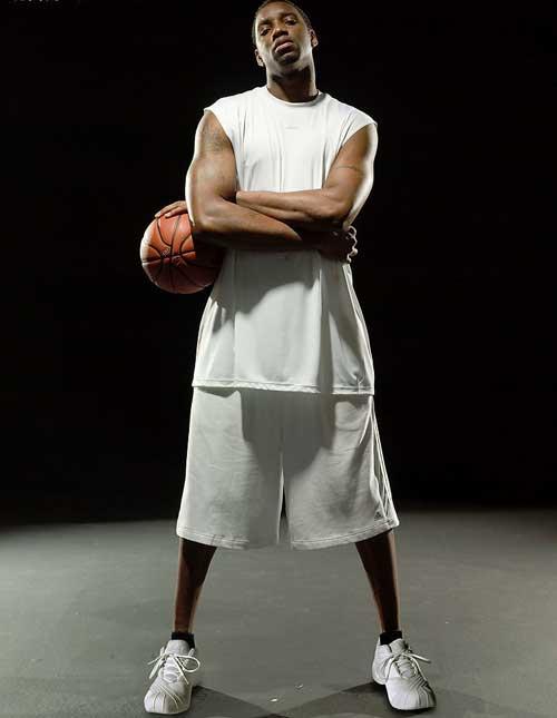 黄健翔：我们的女足与强队之间最大的差距就是身体条件（黄健翔：我国女足与强队最大短板在身体条件）