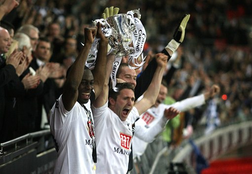 阿莱格里电话指挥后，米兰火速扳回一城（阿莱格里隔空布阵，米兰迅速追回一球）