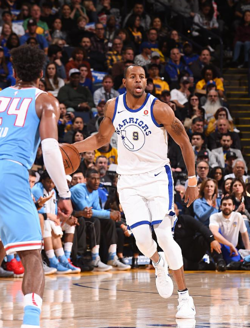 阿尔特塔：孔帕尼做什么都会很出色，他干得这么好我非常开心（阿尔特塔盛赞孔帕尼：无论做什么都很出色，他的表现让我非常高兴）