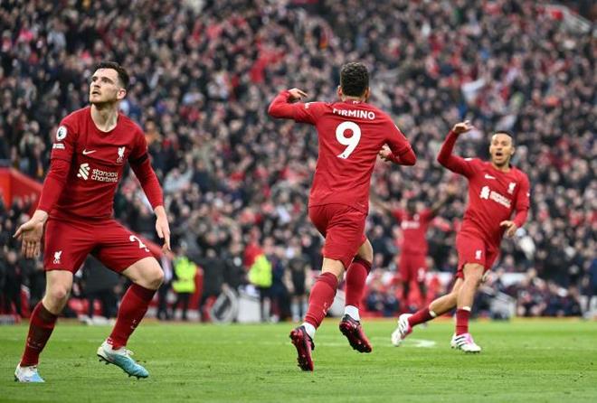 TA：利马传球出色&充满侵略性，他的回归可以丰富曼联打法（TA：传球出众且侵略性十足的利马归来，将为曼联带来更多战术变化）