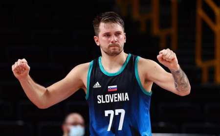 齐达内：谁赞成 谁反对（齐达内：支持者与反对者）