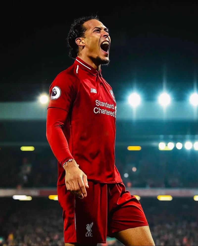 每体：若接受手术奥尔莫要缺阵4个月，因此巴萨选择保守治疗（每体：手术恐缺席4个月，巴萨为奥尔莫选择保守治疗）