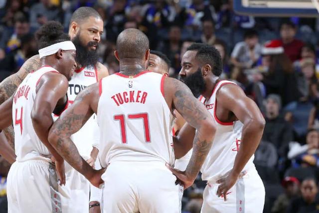 国安刚拿到足协杯冠军！就连夜官宣欧洲名帅到队执教，值得期待（足协杯夺冠后，国安连夜官宣欧洲名帅执掌球队，令人期待）