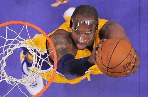 巴黎圣日耳曼姆巴佩连续两场破门（巴黎圣日耳曼前锋姆巴佩连场破门）