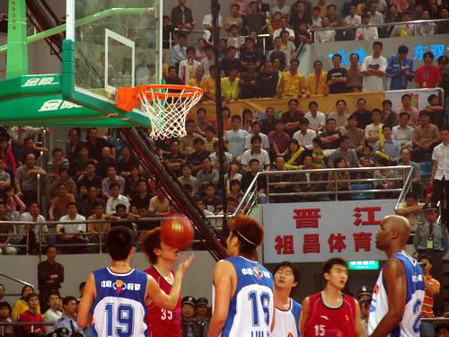 因长相帅气被盗用照片聊骚约炮，川超眉山队球员发声明辟谣（川超眉山队球员澄清辟谣：帅照遭冒用用于聊骚约炮，非本人所为）